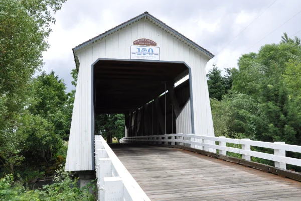 Gallon House Bridge — interior view