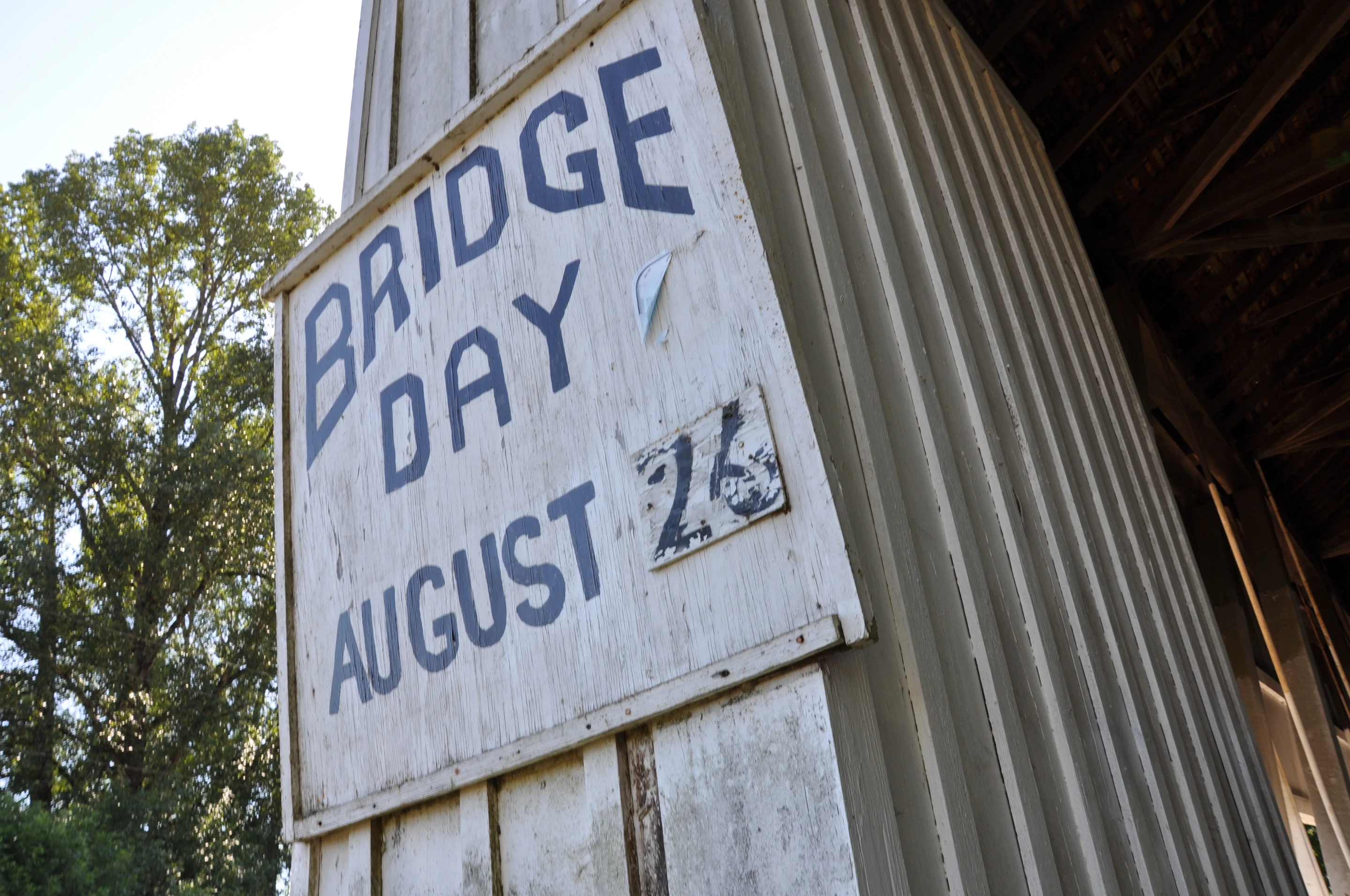 Crawfordsville Bridge — portal entrance